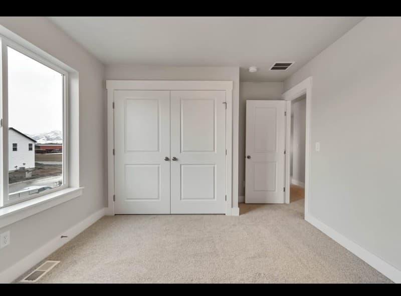 Logan House: 1579 W 2100 S