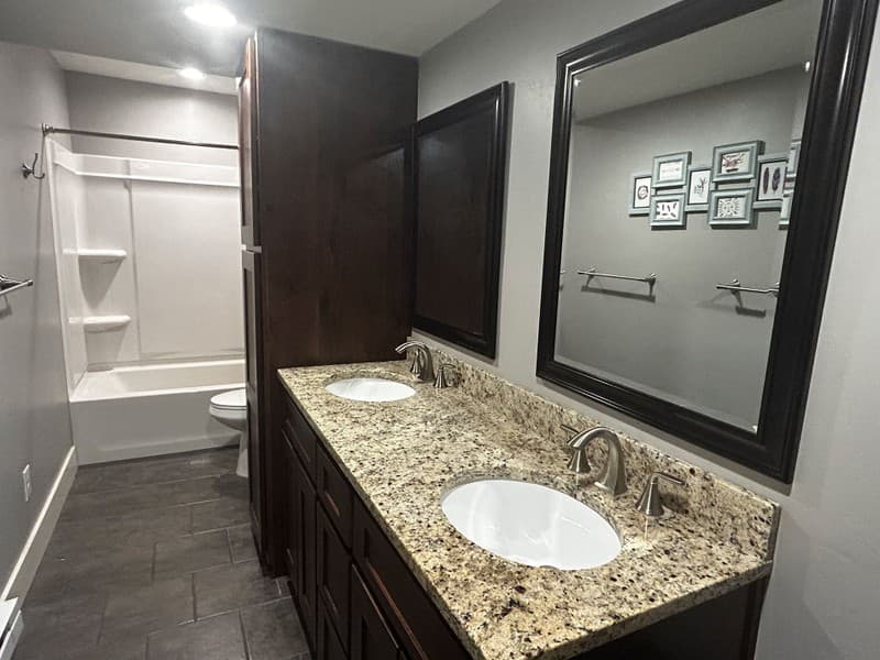 Eagle Mountain Multiplex: 1000 Dr