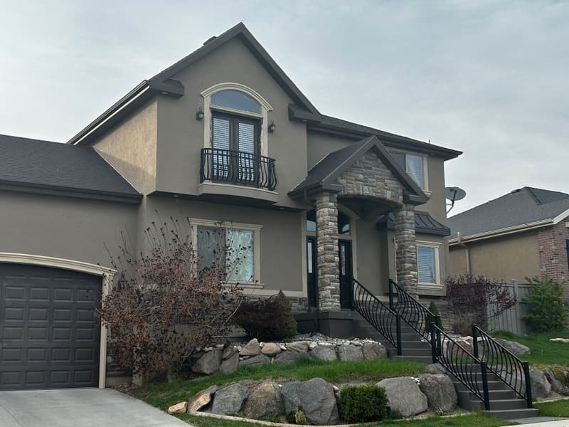 Eagle Mountain Multiplex: 1000 Dr