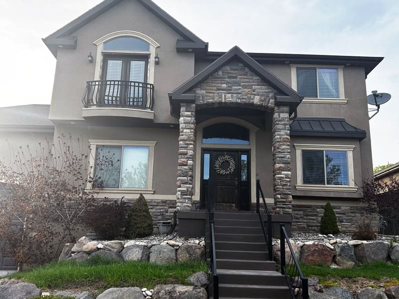 Eagle Mountain Multiplex: 1000 Dr