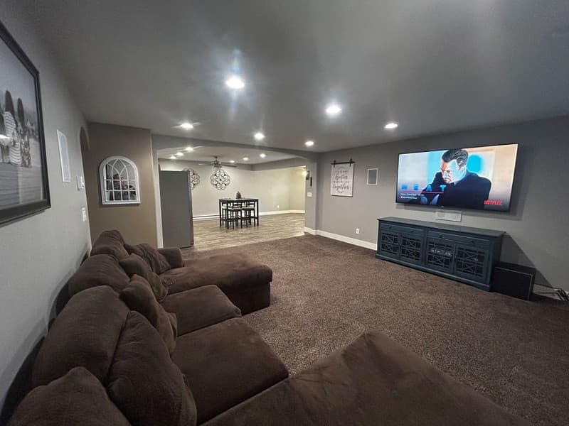 Eagle Mountain Multiplex: 1000 Dr