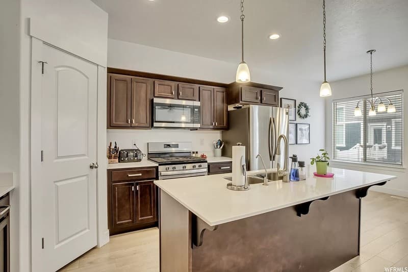 Lehi Single Room: 1761 N 3780 W