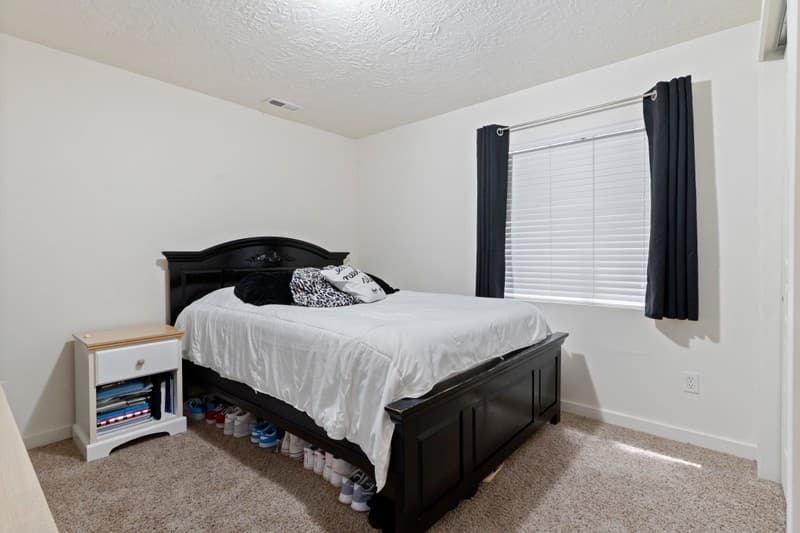 South Jordan House: 10213 S Sacramento Way