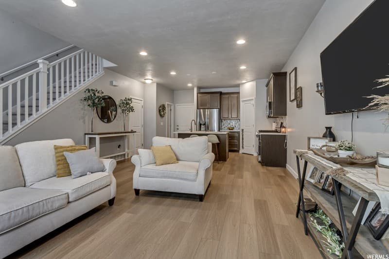 Riverton Single Room: 15030 S Wild Horse Way
