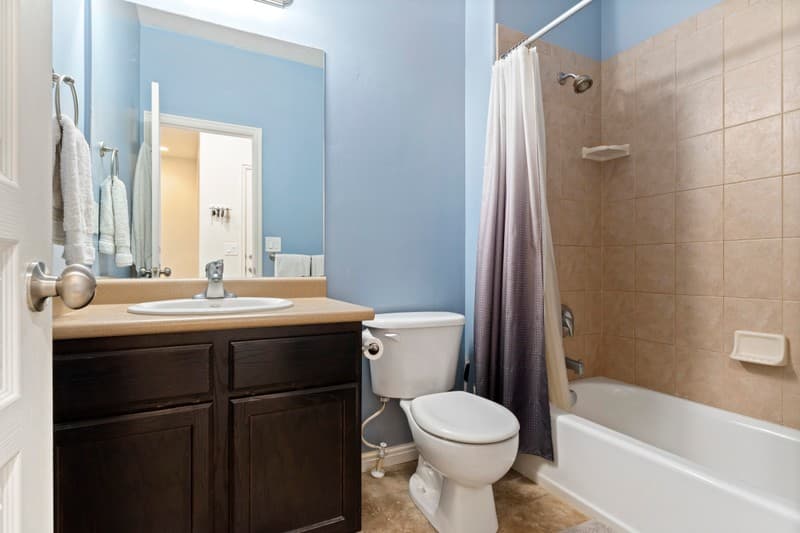 South Jordan House: 10213 S Sacramento Way