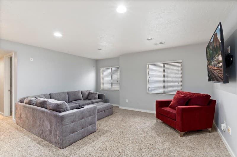 South Jordan House: 10213 S Sacramento Way