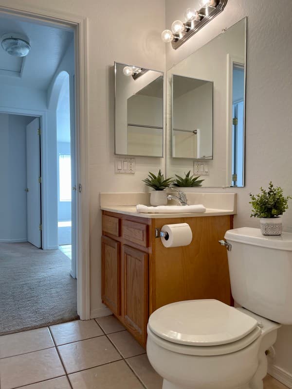 Eloy Apartment: 3940 N Kioha Dr
