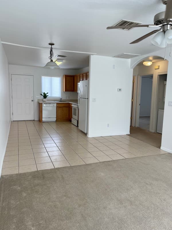 Eloy Apartment: 3940 N Kioha Dr