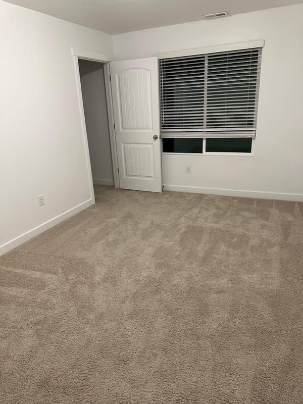 Saratoga Springs House: 354 E Black Creek Ln