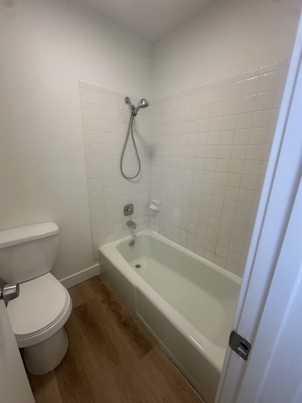 Sandy House: 2704 E Creek Rd