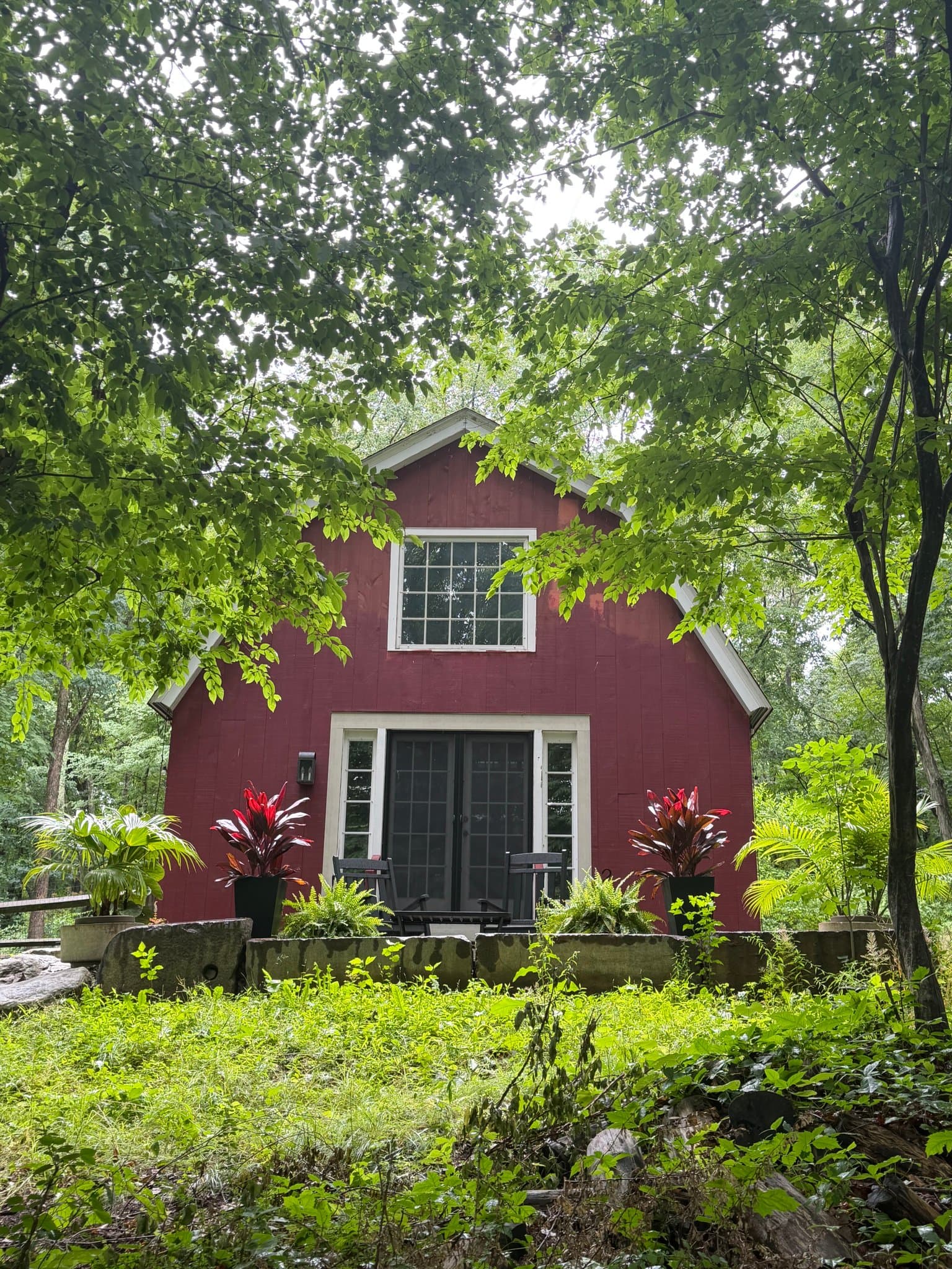 Ridgefield House: 300 Chestnut HIll Road