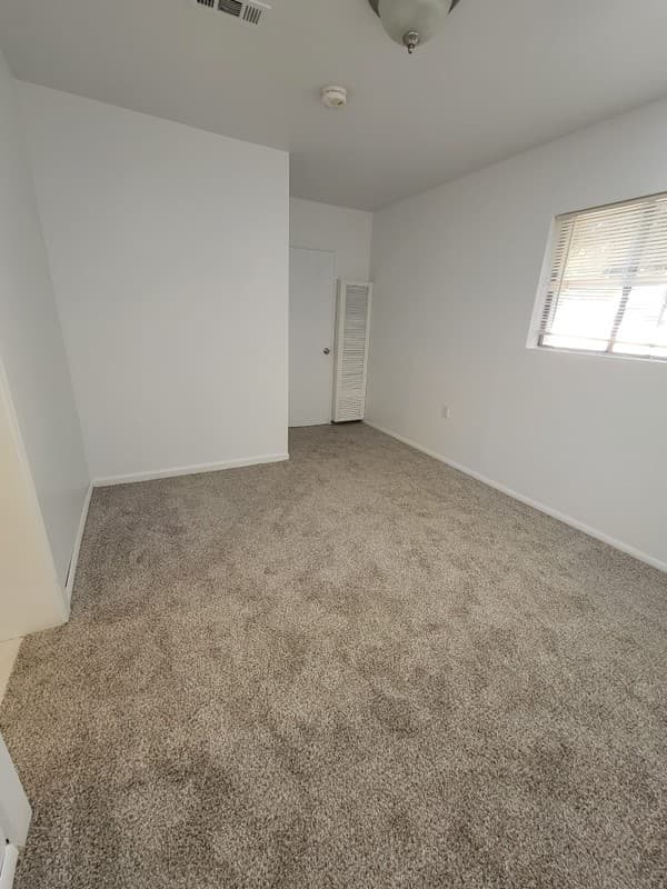 Centerville House: 210 N 700 E