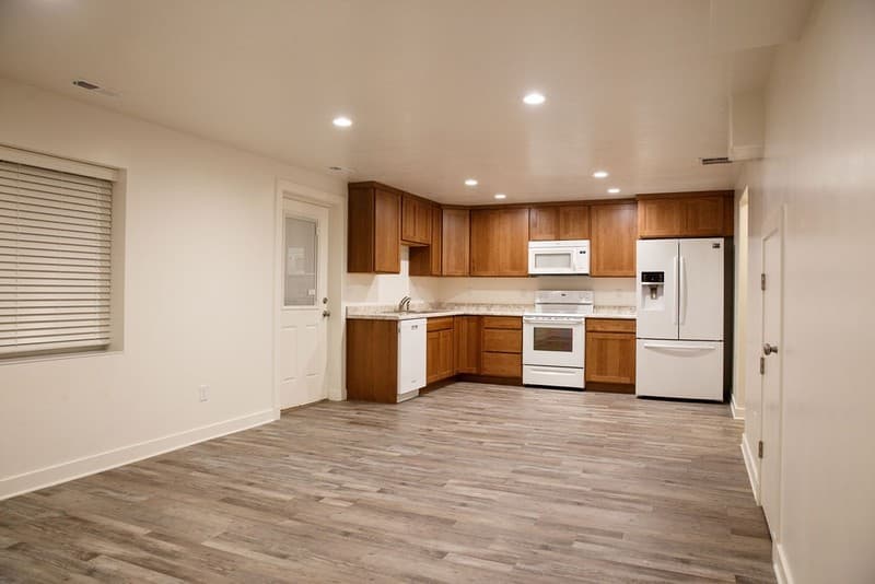 Farmington Multiplex: 1204 Sunrise Ln