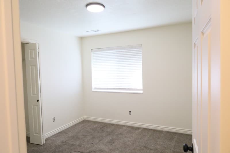 Provo Single Room: 208 S 1050 W