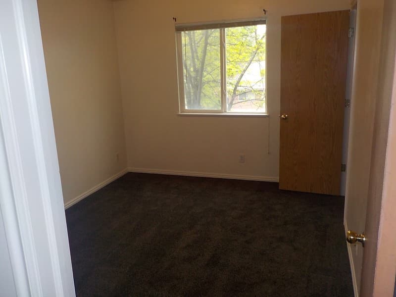 Logan Apartment: 371 E 1225 N