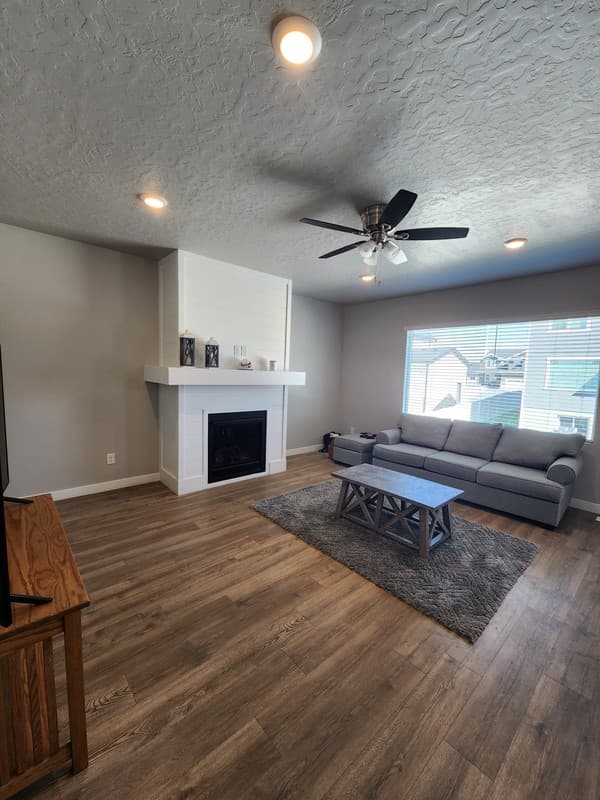 Syracuse House: 4186 W 800 S