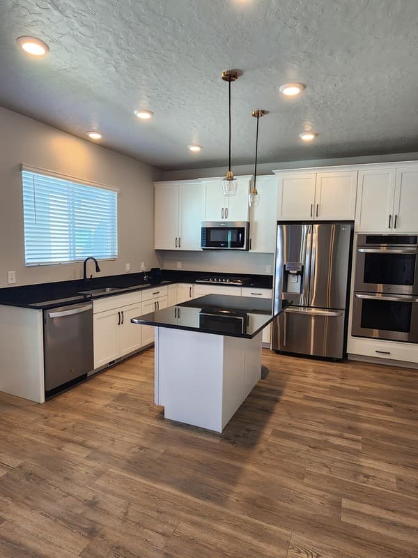 Syracuse House: 4186 W 800 S