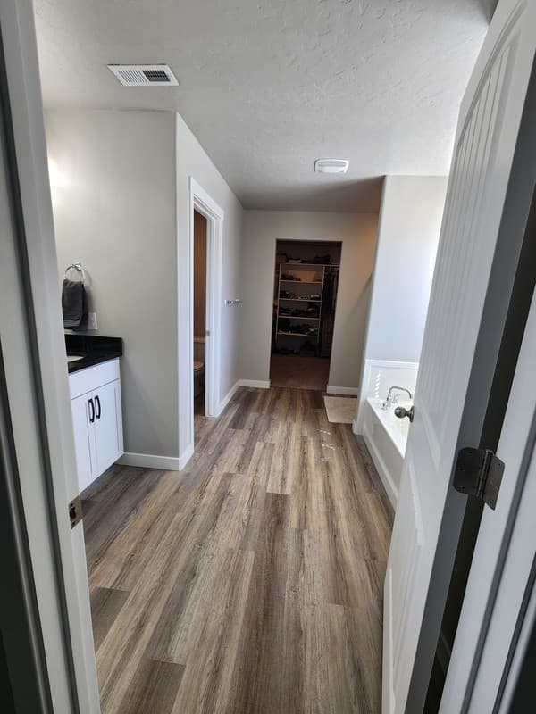 Syracuse House: 4186 W 800 S