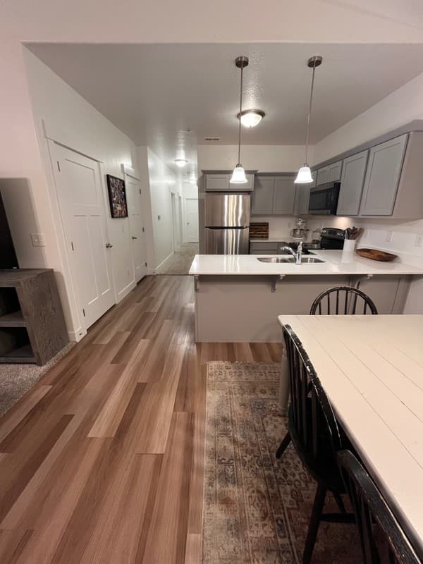 Vineyard Condo: 791 N 380 W
