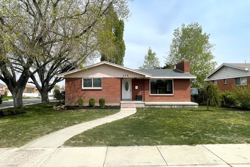 Midvale House: 276 W Arizona Dr