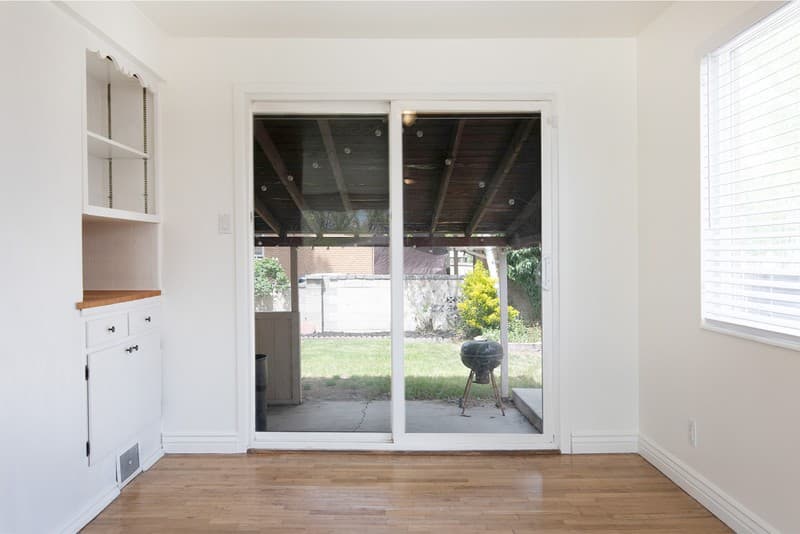 Midvale House: 276 W Arizona Dr