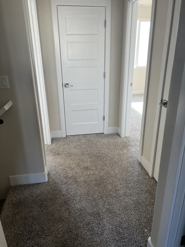 Washington Townhome: 572 E Elmbrook Dr