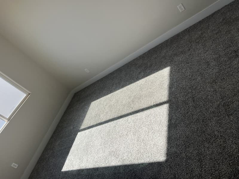 Washington Townhome: 572 E Elmbrook Dr