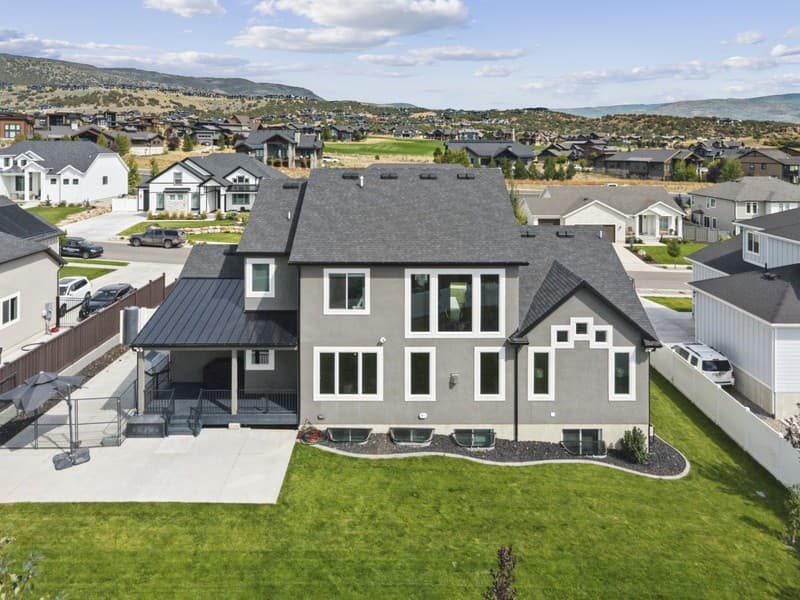 Heber City House: 707 N 1490 E
