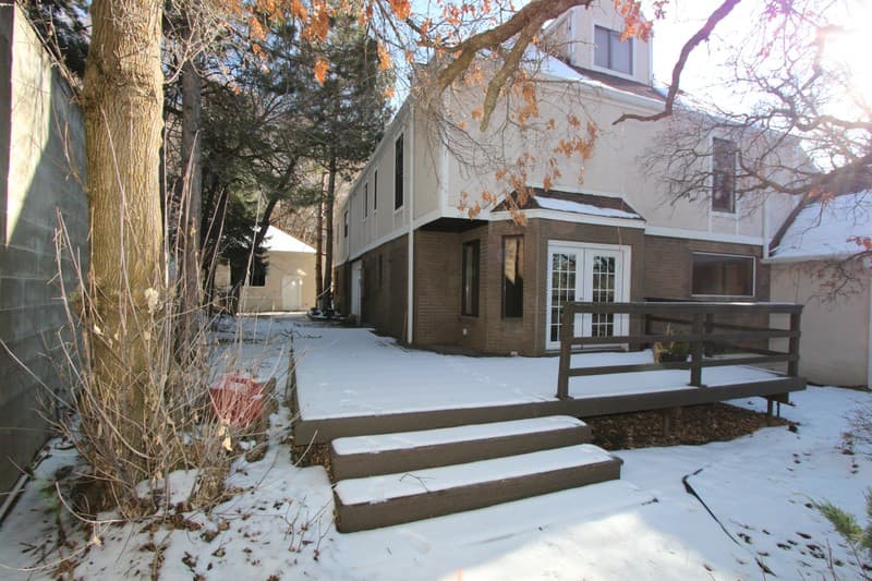 Sandy House: 3333 E Deer Hollow Dr