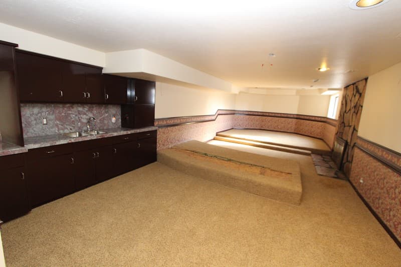 Sandy House: 3333 E Deer Hollow Dr