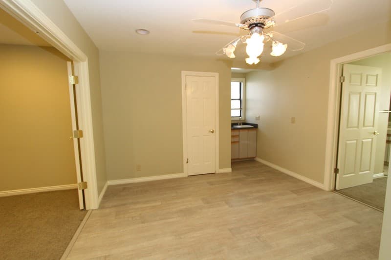 Sandy House: 3333 E Deer Hollow Dr