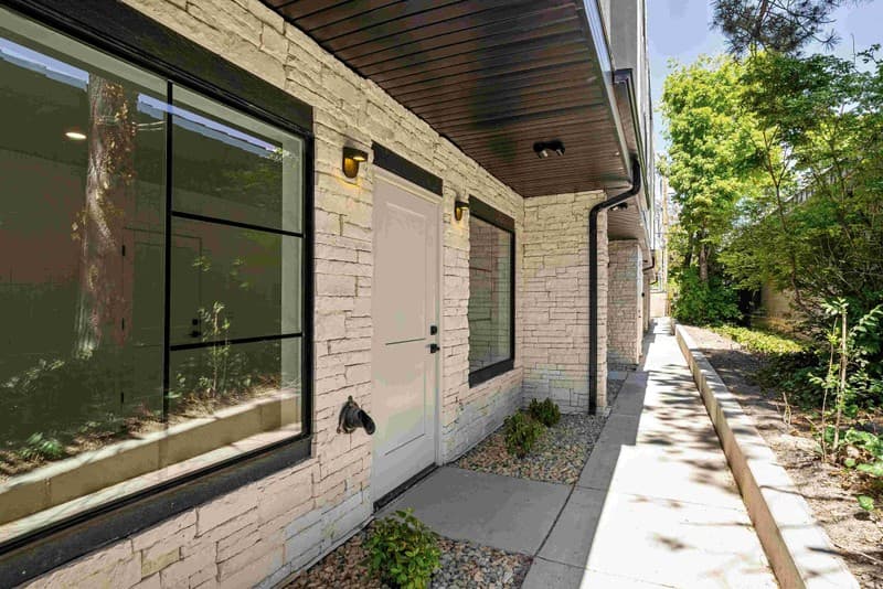 Salt Lake City Townhome: 321 E 2100 S