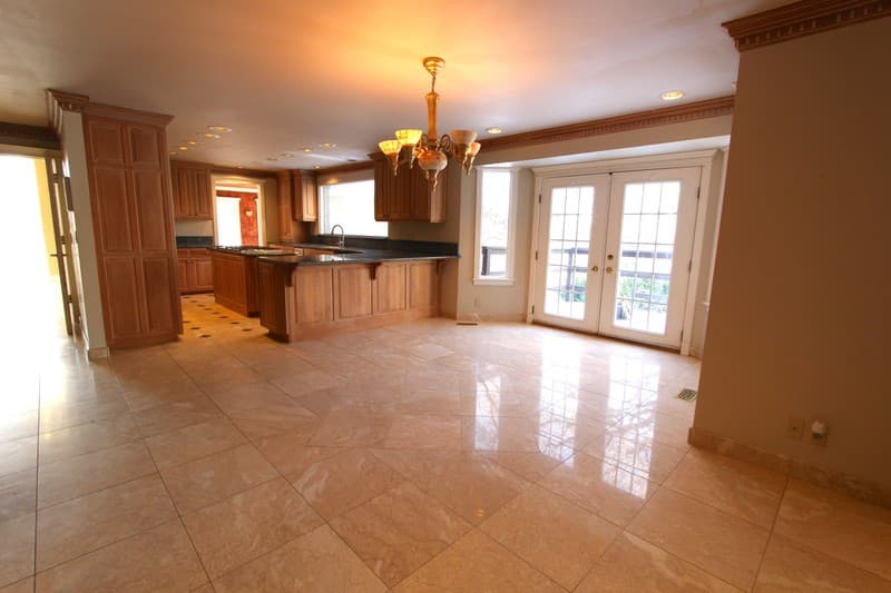 Sandy House: 3333 E Deer Hollow Dr