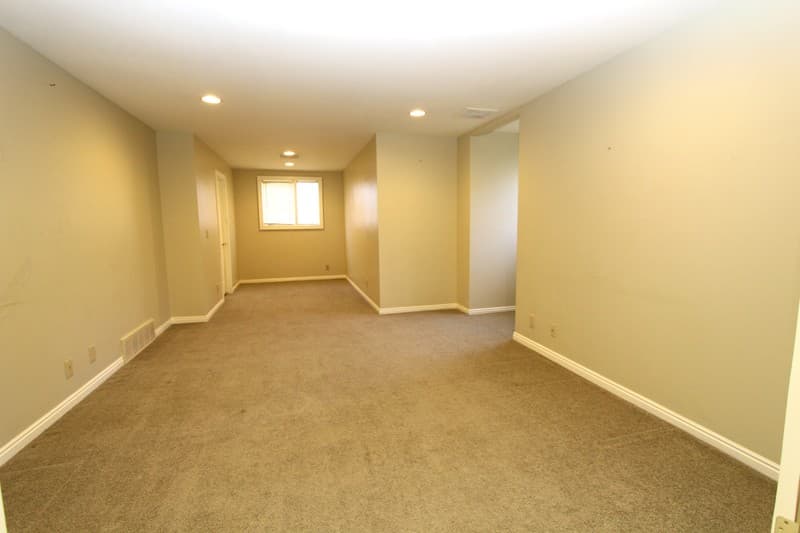 Sandy House: 3333 E Deer Hollow Dr