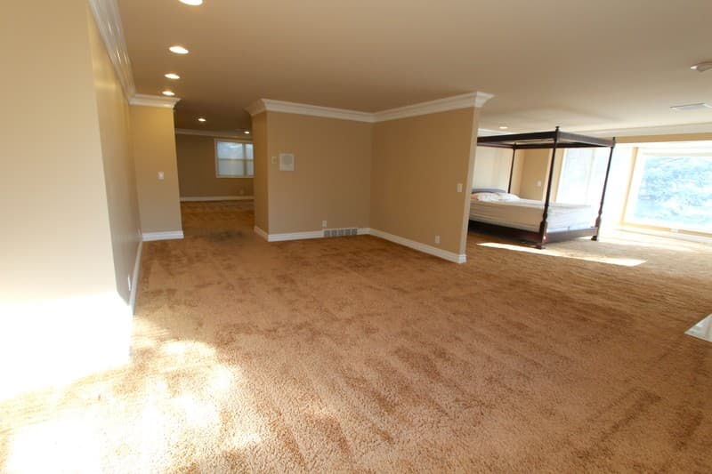 Sandy House: 3333 E Deer Hollow Dr