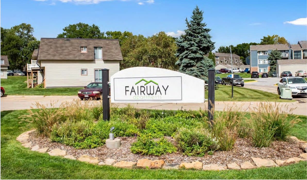 Omaha Apartment: FAIRWAY APARTMENTS- 10025 S Plaza