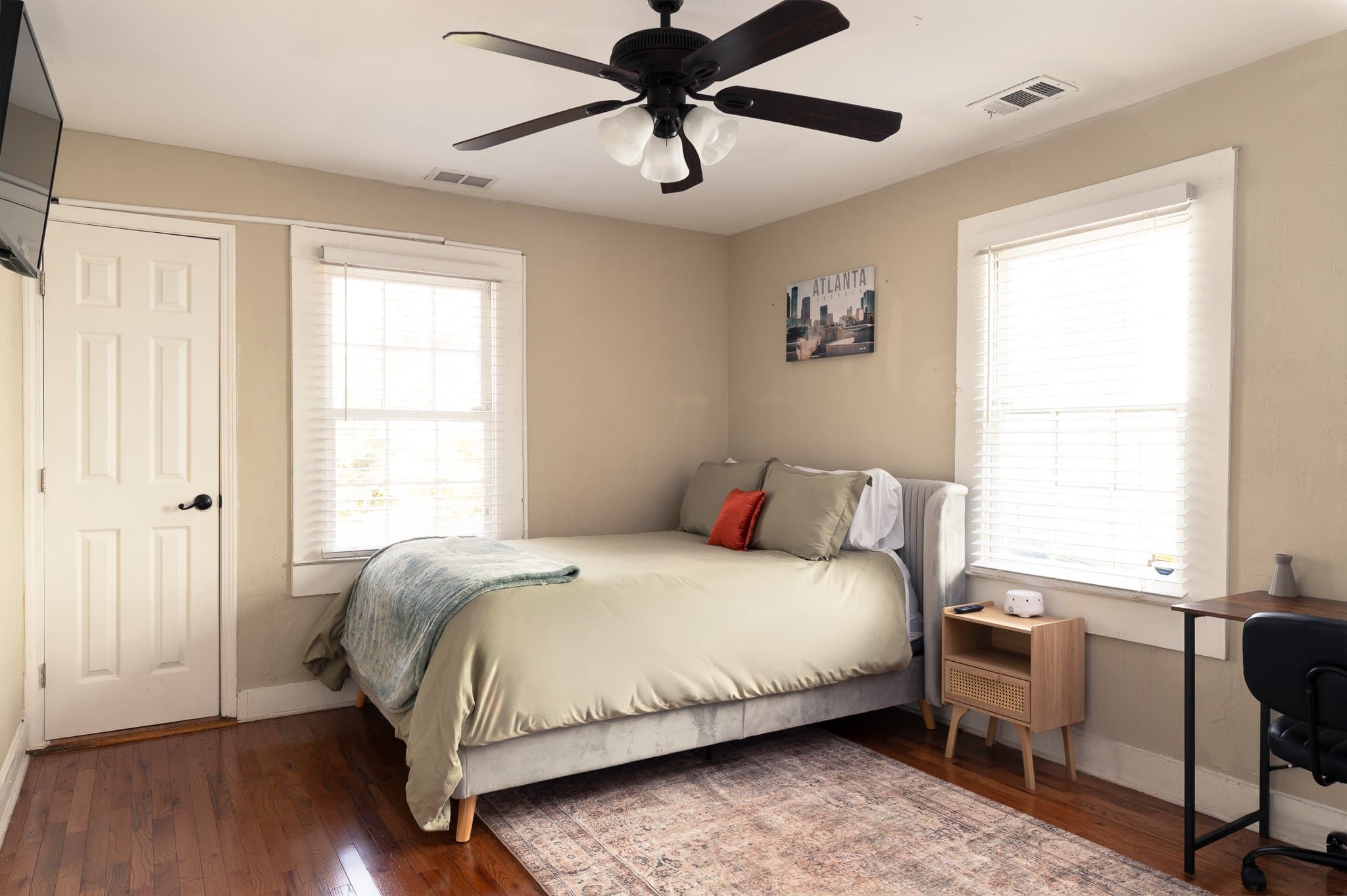 Atlanta House: 953 Garibaldi St SW
