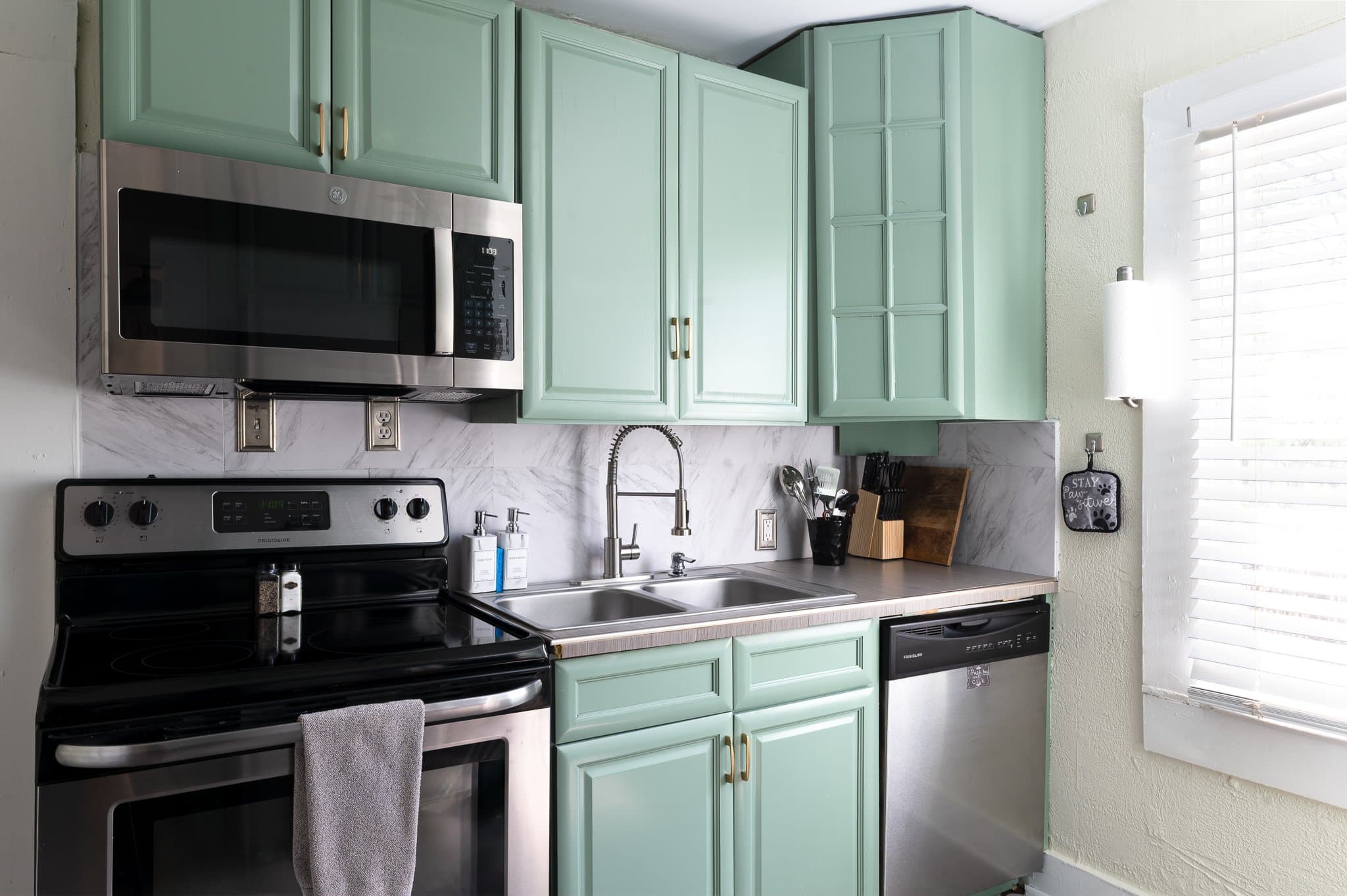 Atlanta House: 953 Garibaldi St SW