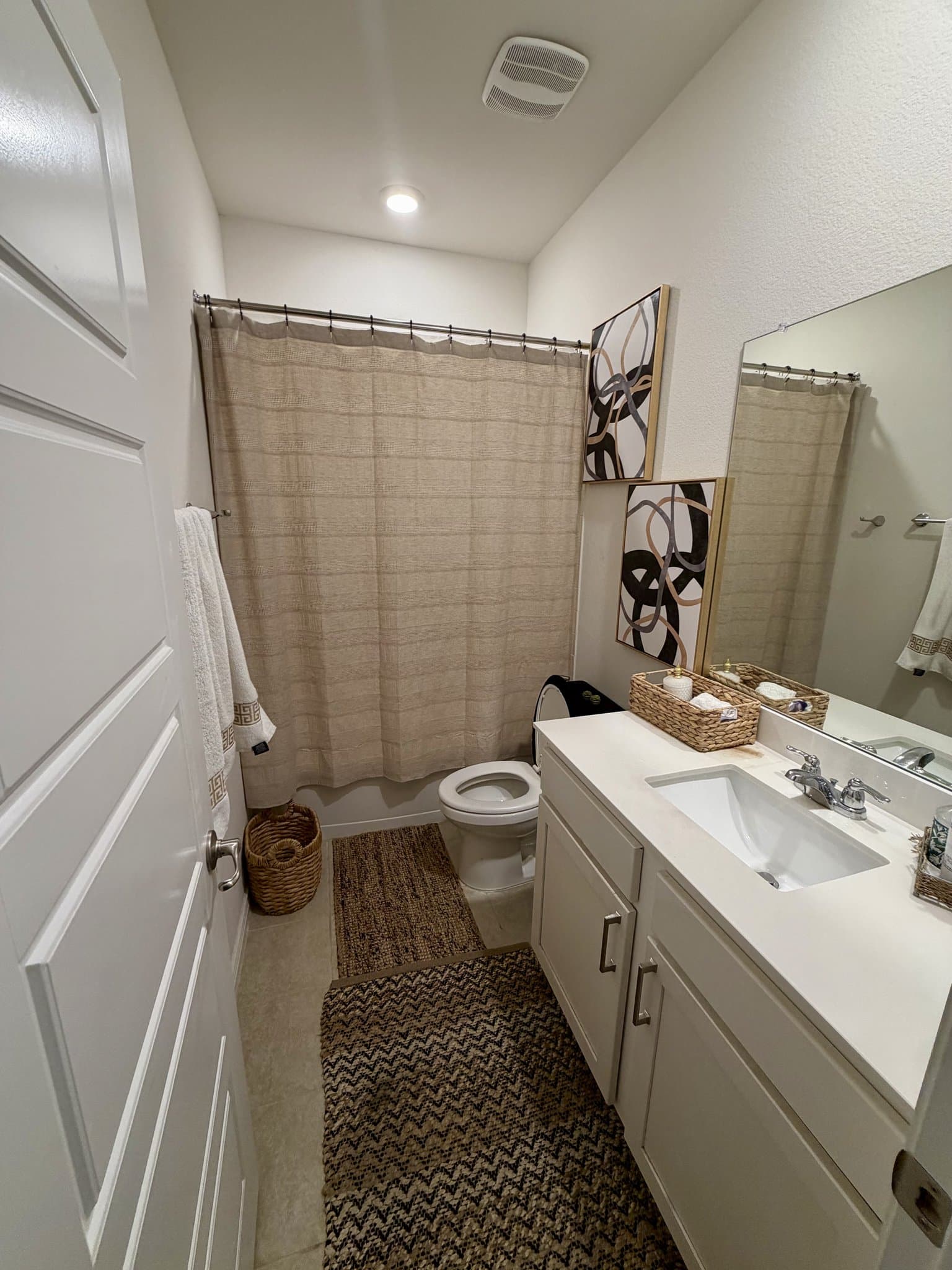 Princeton House: 901 Goldenrod Ln