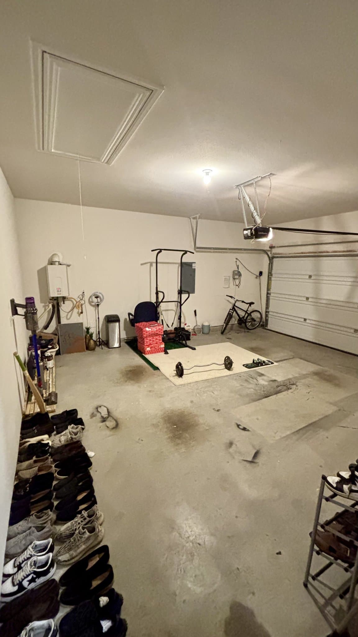 Princeton House: 901 Goldenrod Ln