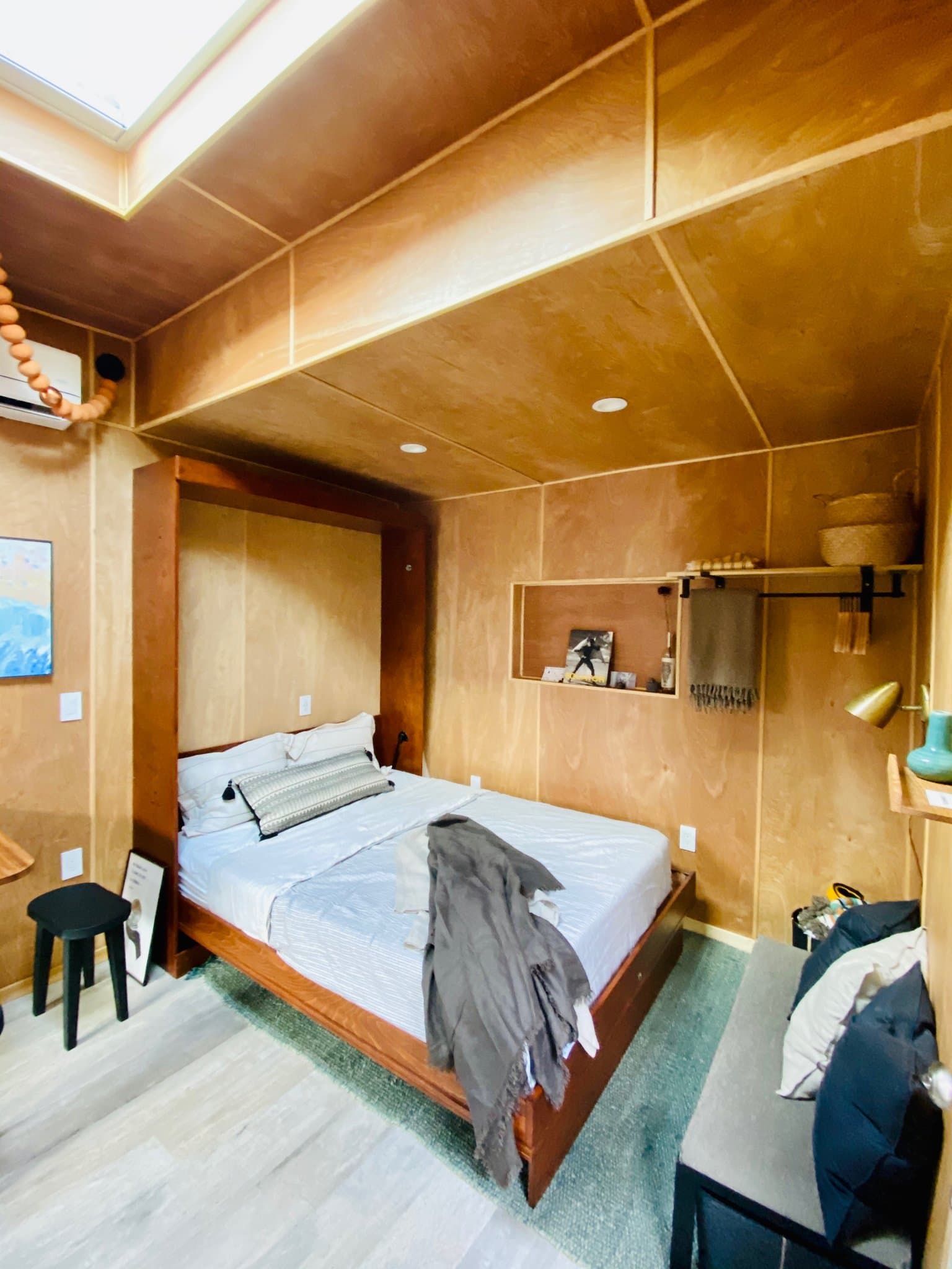 Vallejo Single Room: 51 Carroll St