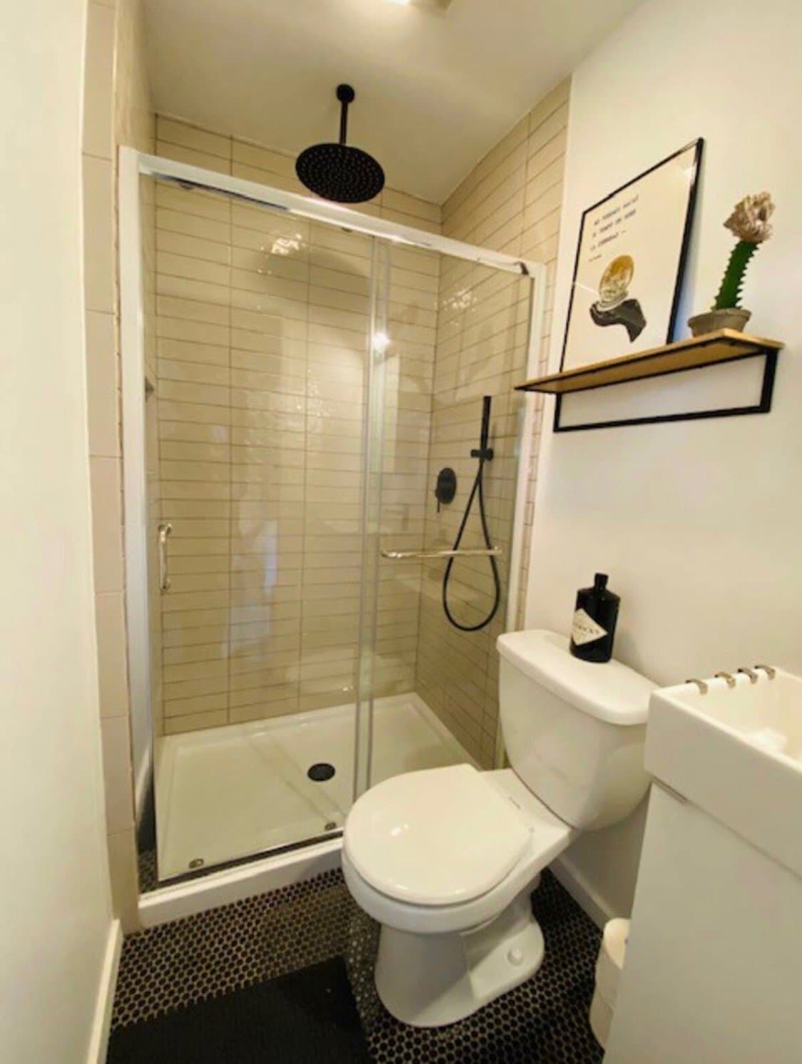 Vallejo Single Room: 51 Carroll St