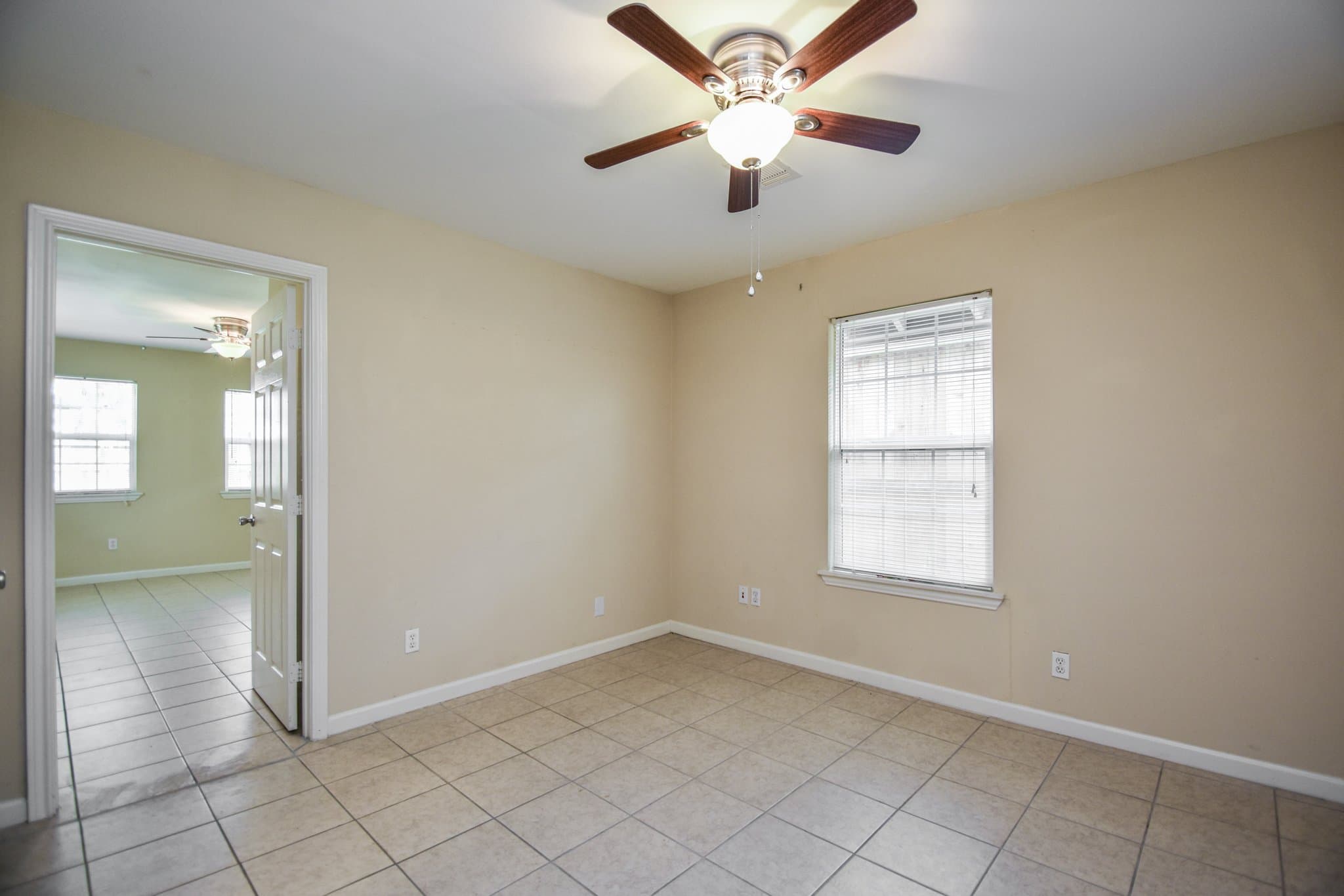 Houston House: 6430 SAXET ST