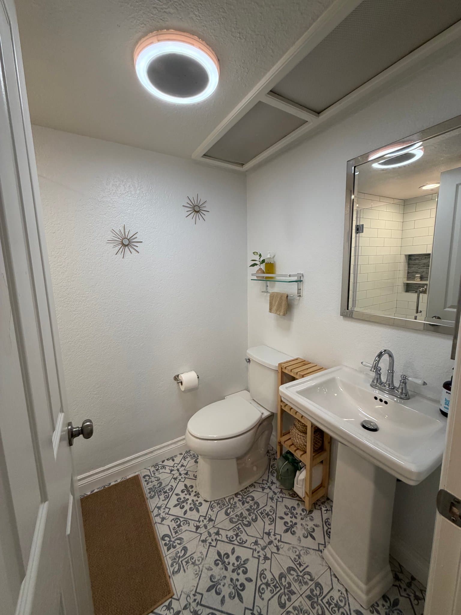 Oceanside Single Room: 5070 Via Manos Unit B, Oceanside 92057, CA