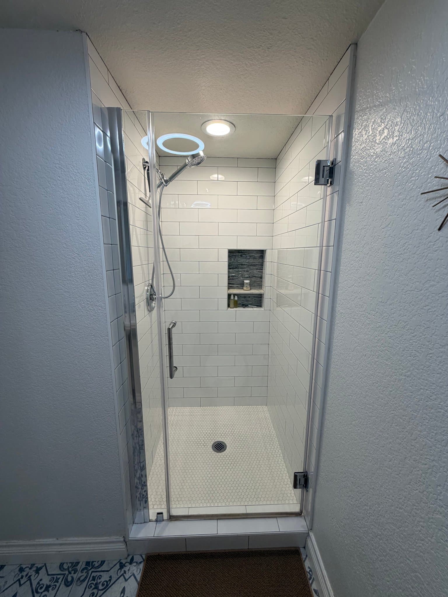 Oceanside Single Room: 5070 Via Manos Unit B, Oceanside 92057, CA