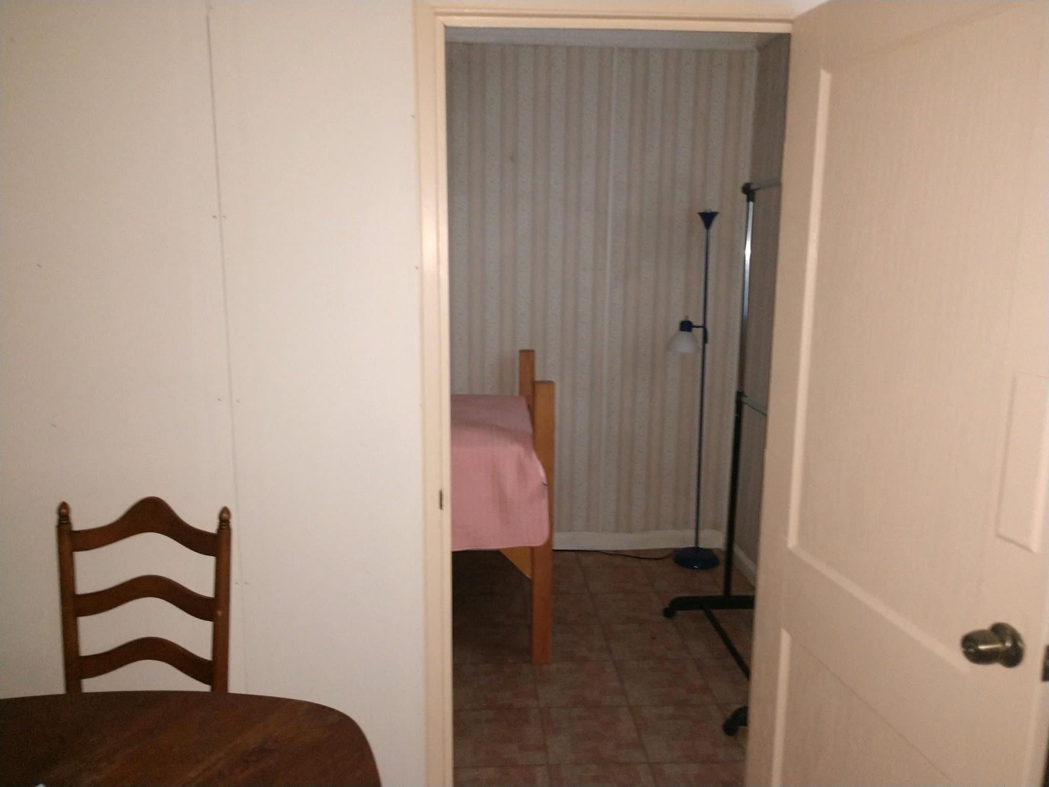 El Paso Single Room: 1009 N Florence