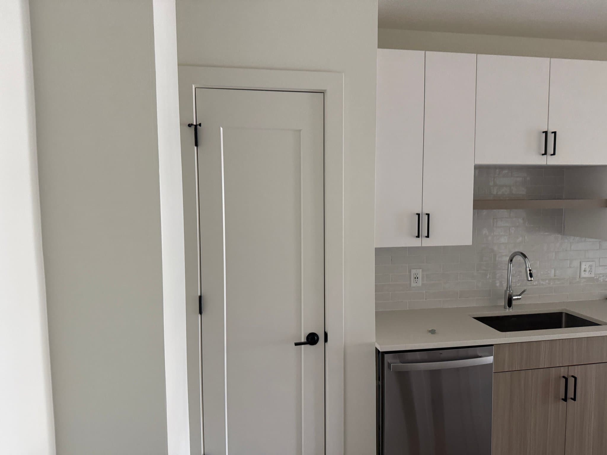 Denver Single Room: 1025 Bannock Street