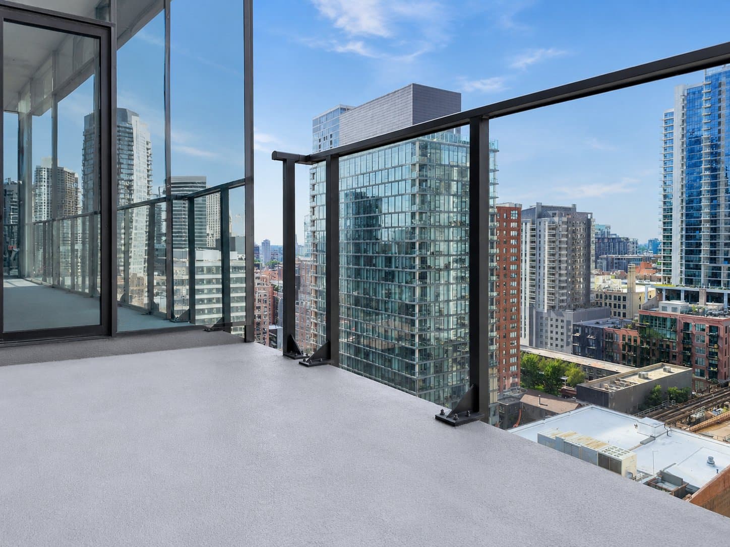 Chicago Condo: 215 W Hubbard Street