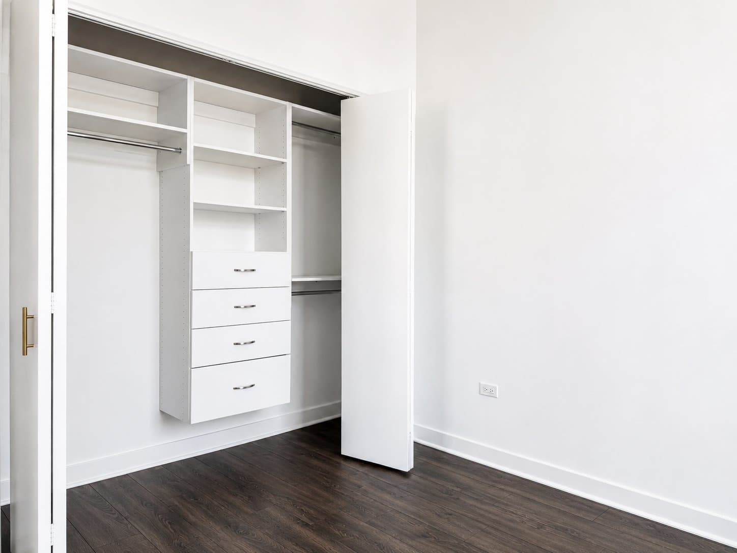 Chicago Condo: 215 W Hubbard Street