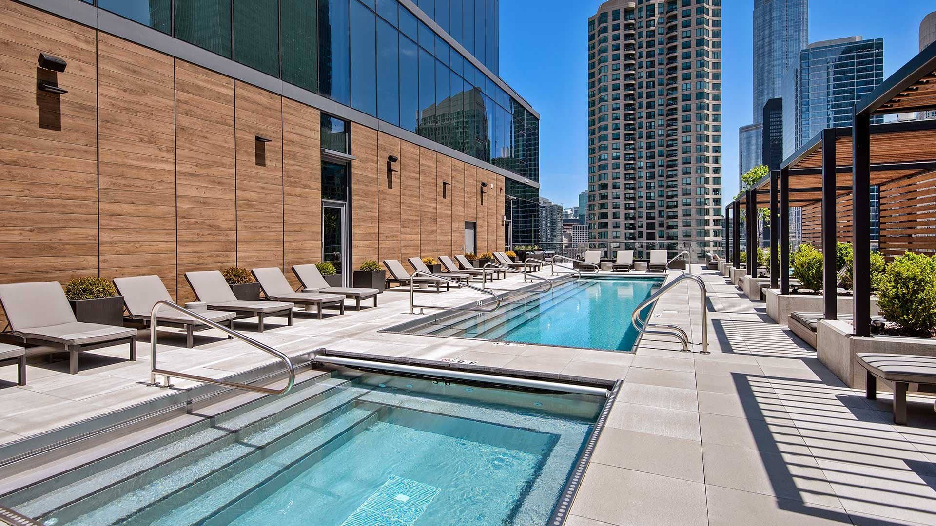 Chicago Condo: 215 W Hubbard Street